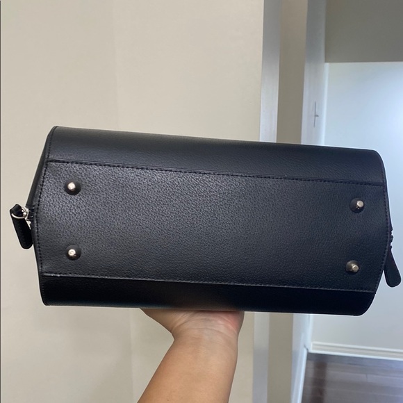 Black Handbag - Picture 4 of 4